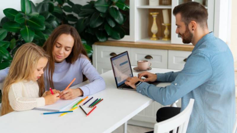 Famparentlife Entrepreneurial Parent Infoguide From FamousParenting