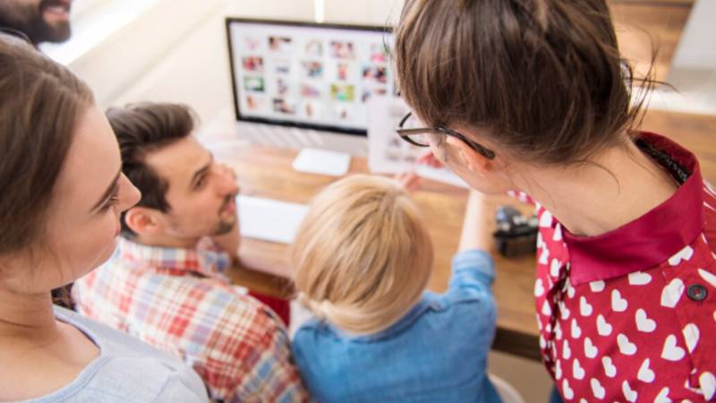 Fpentrepreneur Daily FamousParenting Newsletter: A Simple Guide for Modern Parents