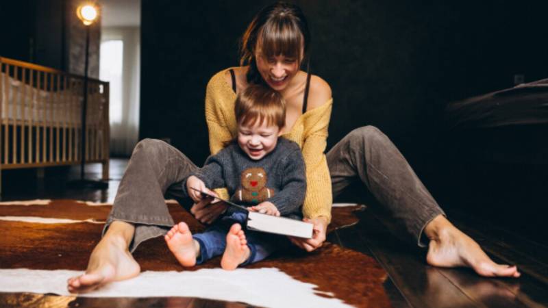 Chelsea Acton FamousParenting: Simple Parenting Ideas for Modern Families